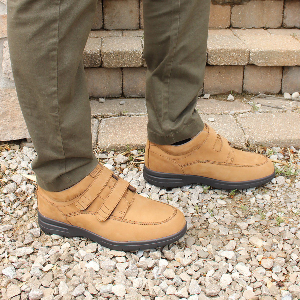 Traveler_Tan_1200x1200